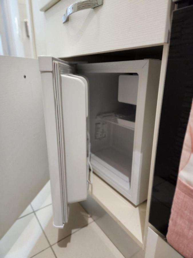 Dream House Apartment เนเปิลส์ ภายนอก รูปภาพ